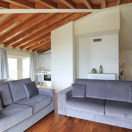 Al Poggio 9 Apartman Gardone Riviera
