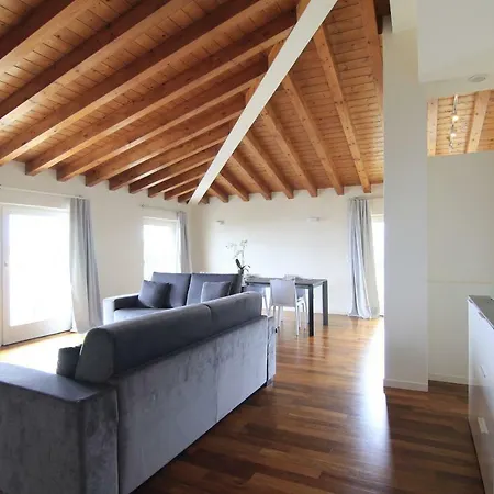 Al Poggio 9 Apartman Gardone Riviera