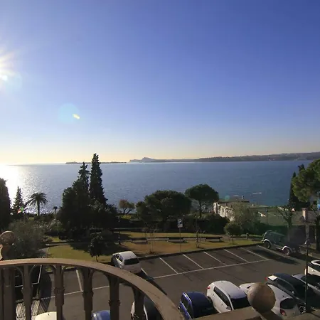 Al Poggio 9 Apartman Gardone Riviera